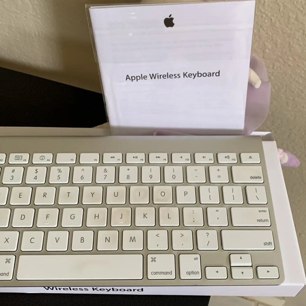Apple Wireless keyboard
